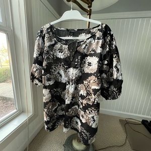Calvin Klein Black sheer top with white and taupe flowers size 2X